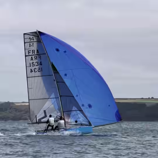 14 pieds International