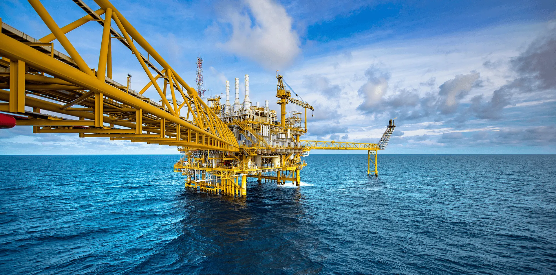 Draft Sensor Offshore Rigg Offshore annulus pressure monitoring with wireless sensors