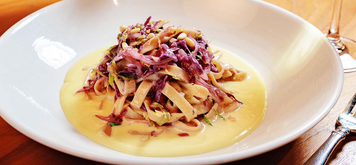 Braised red cabbage tagliatelle