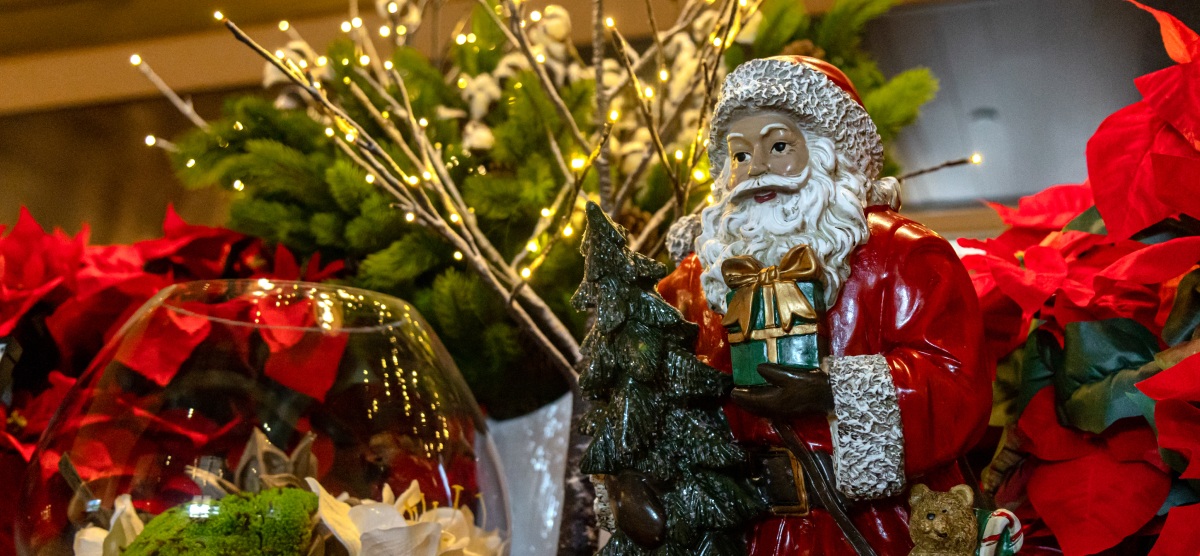 carousel-holiday-3-1200x556-01 Holiday decor at SentryWorld.