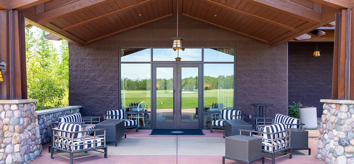 carousel-wedding-venue-salon-sw-5-1200x556 Salon outdoor patio seating area.