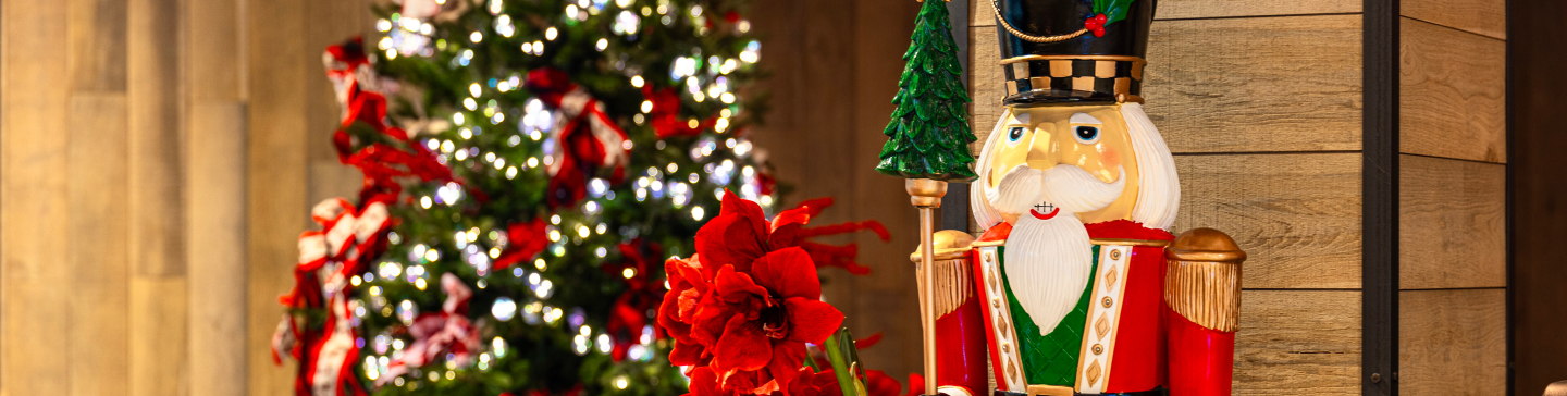 hero-holiday-party-1400x364 Holiday decor at SentryWorld.