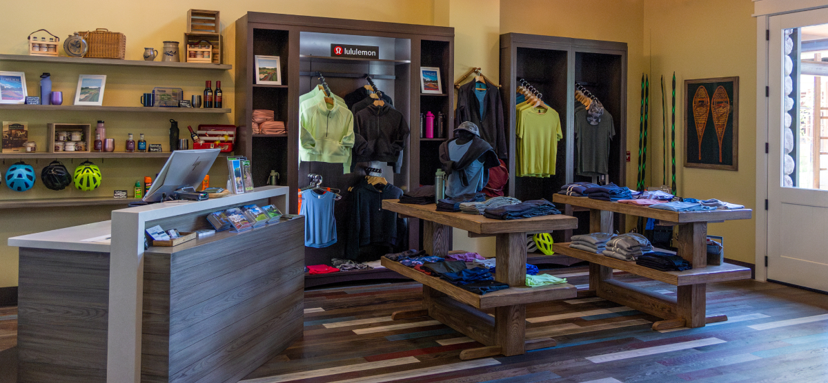Outfitter store at The Inn at SentryWorld with clothing and accessories for sale. 