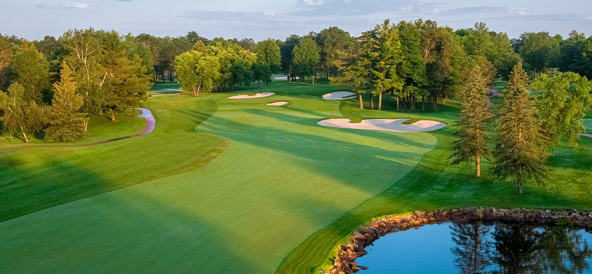 Fairway of the fourteenth hole at SentryWorld