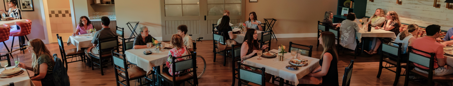 hero-the-library-1900x364 Guests dine at The Library for diner.