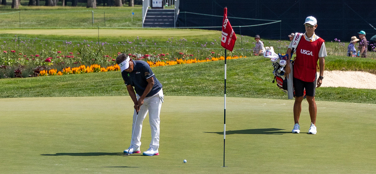 Thongchai Jaidee putting at the U.S. Senior Open at SentryWorld