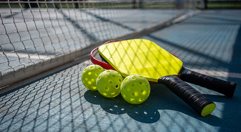 pickleball paddles with balls