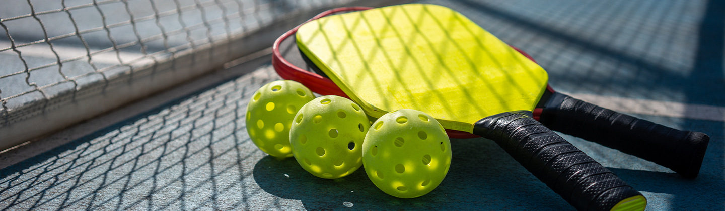 pickleball paddles with balls