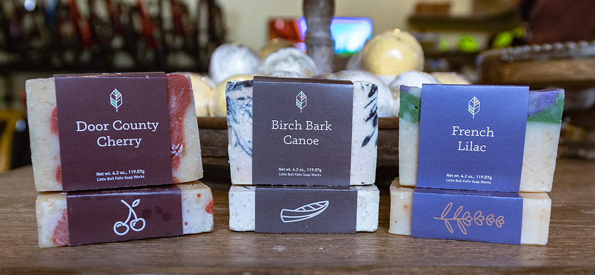 carousel-amenities-outfitter-3-spa-1200x556 Locally produced spa products, soap and bath bombs.