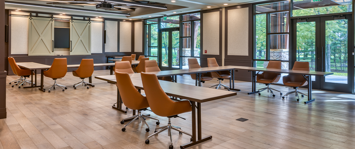 U-shaped tables for meetings in The Inn at SentryWorld