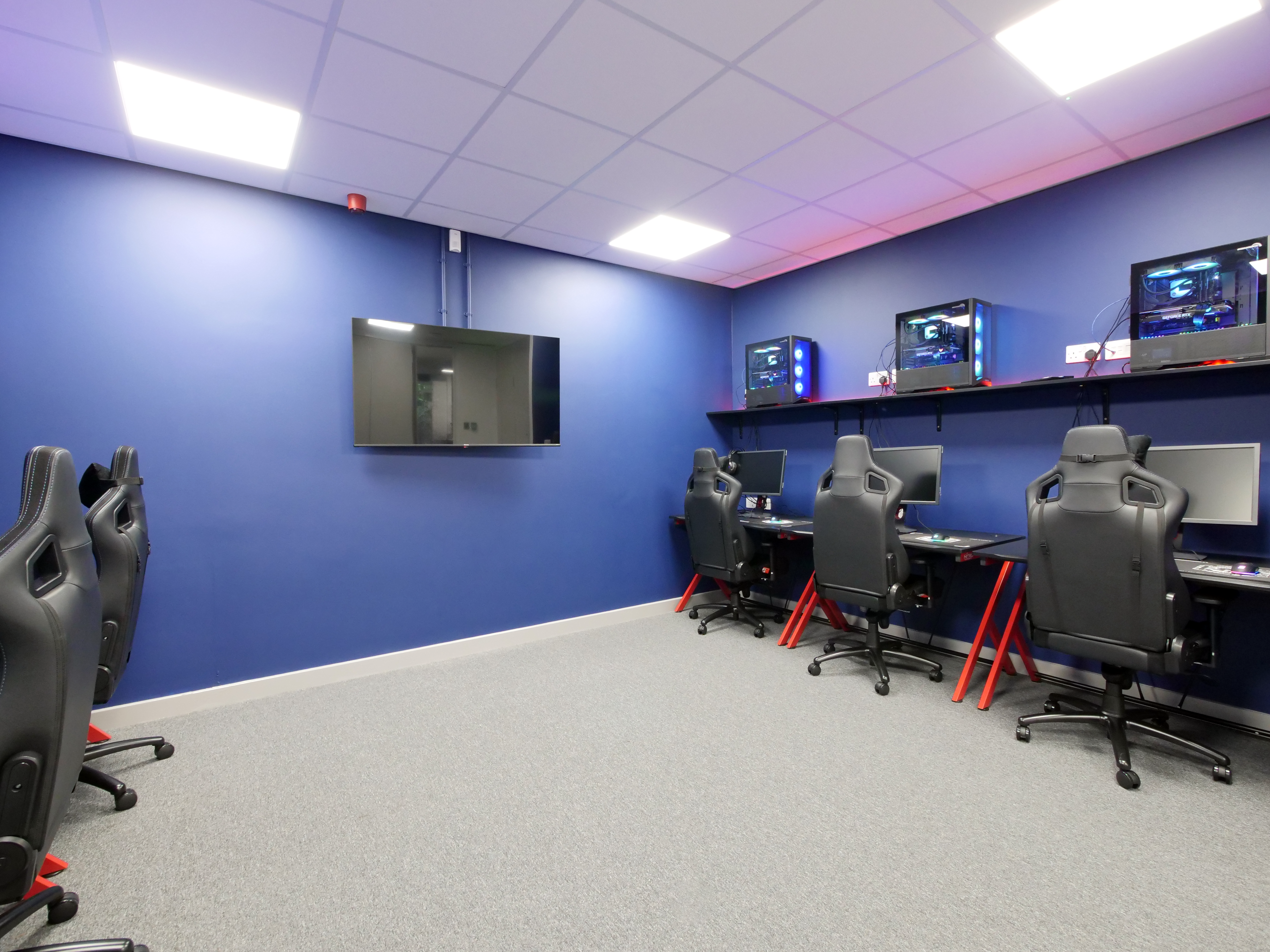 Bootcamp Room 2 at Pracrooms Sheffield, photo 3