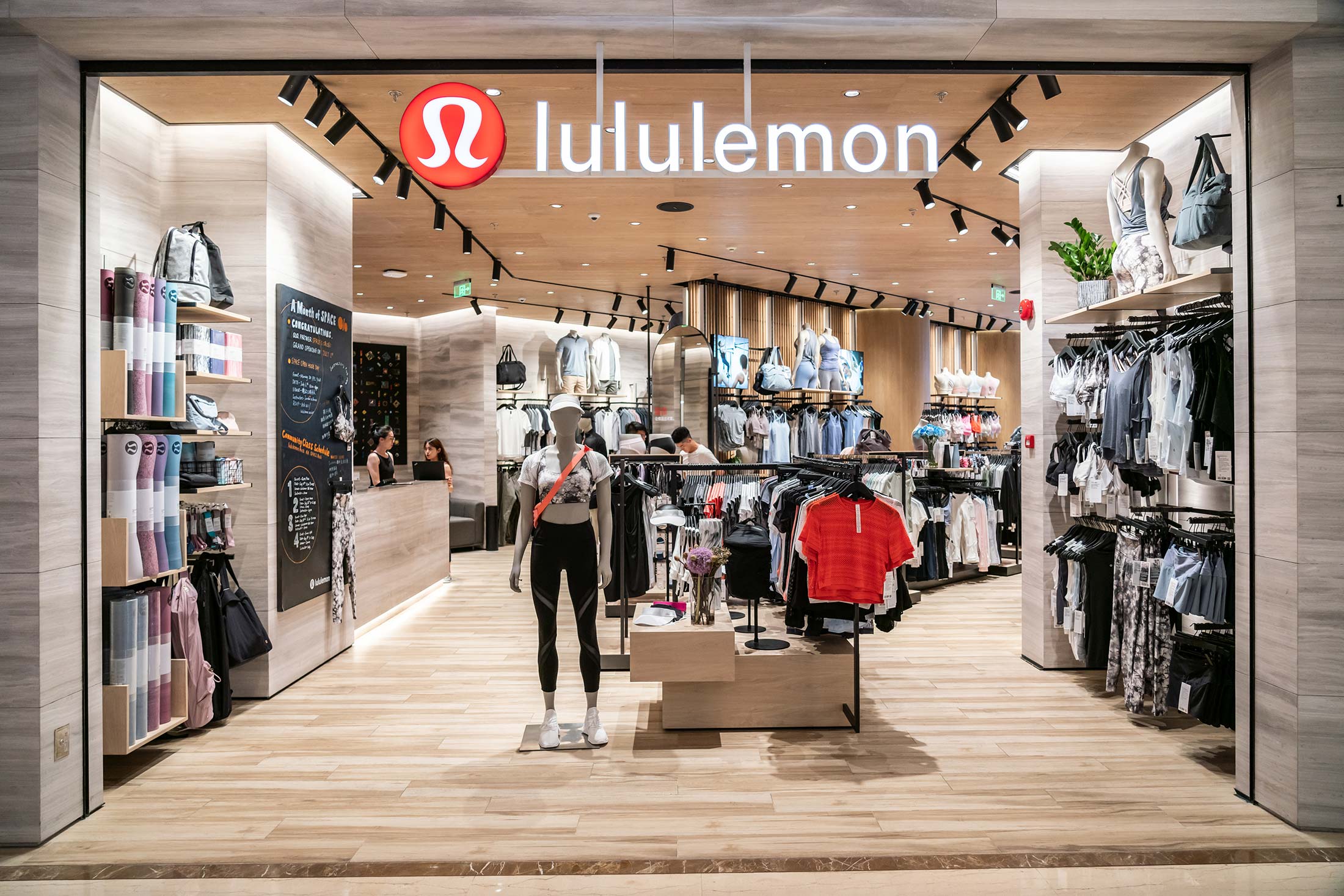 lululemon retail store