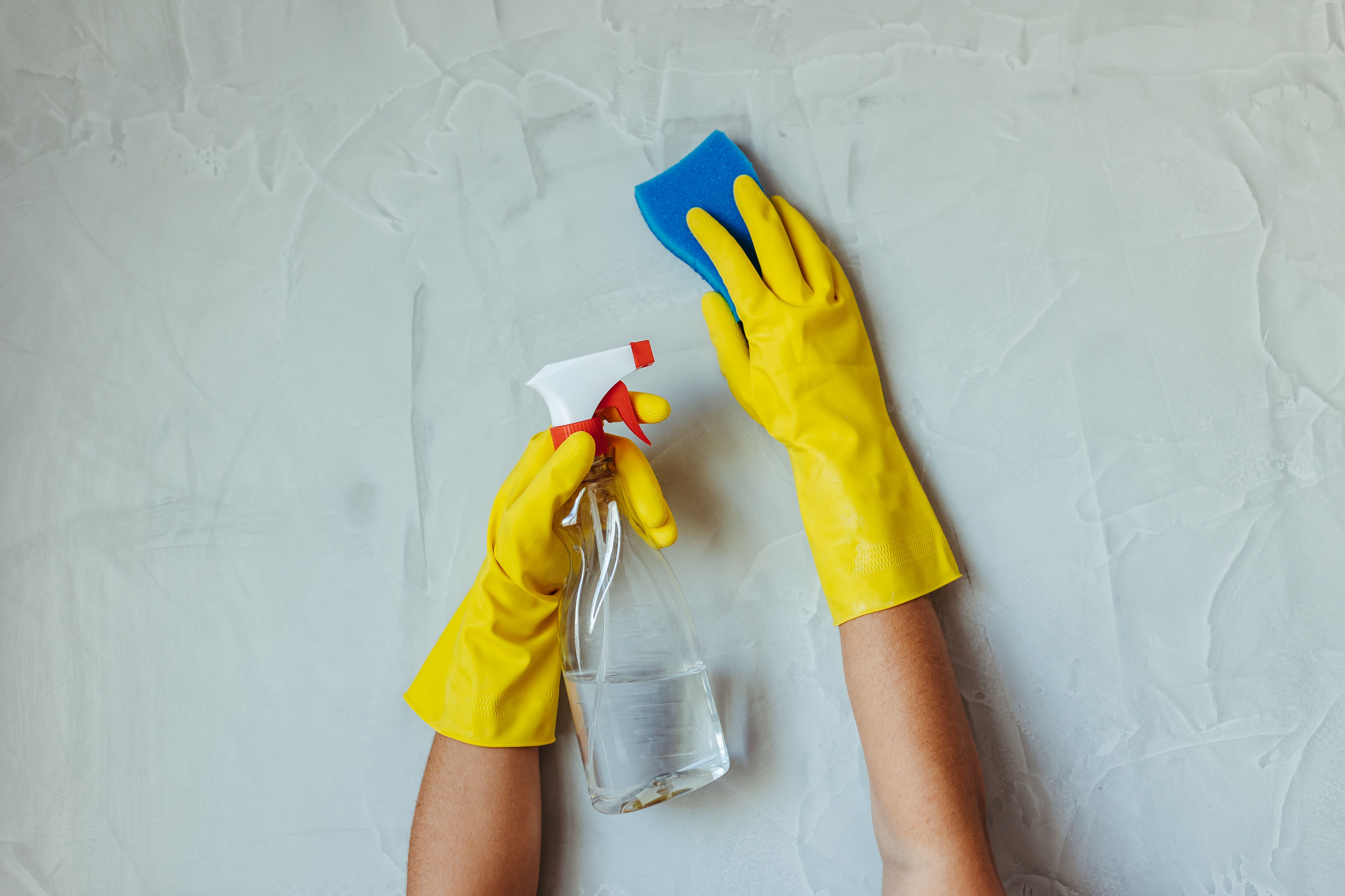 Quel produit pour lessiver un mur ? Les meilleures solutions pour un nettoyage parfait