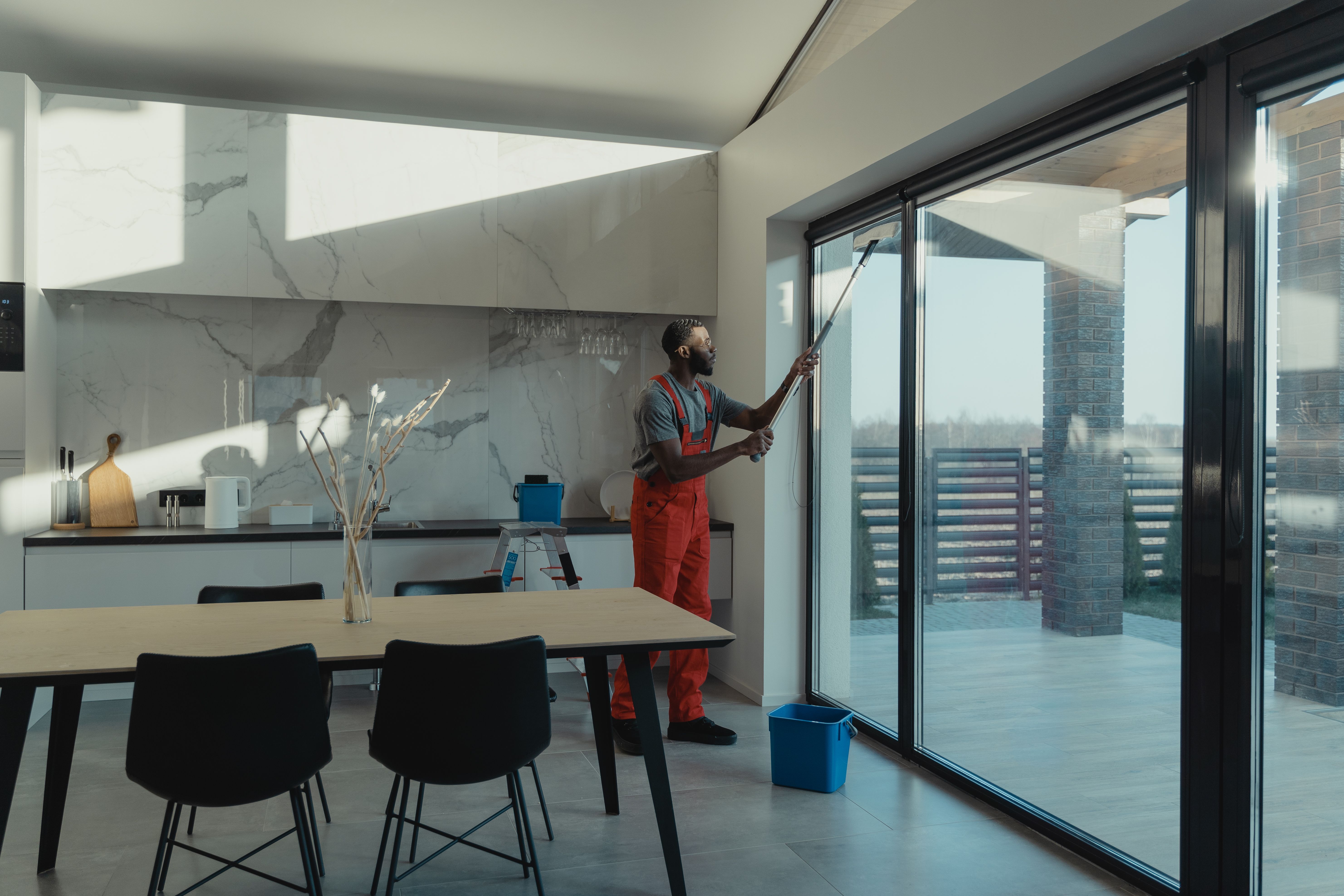 Miroirs, cloisons vitrées, garde-corps en verre