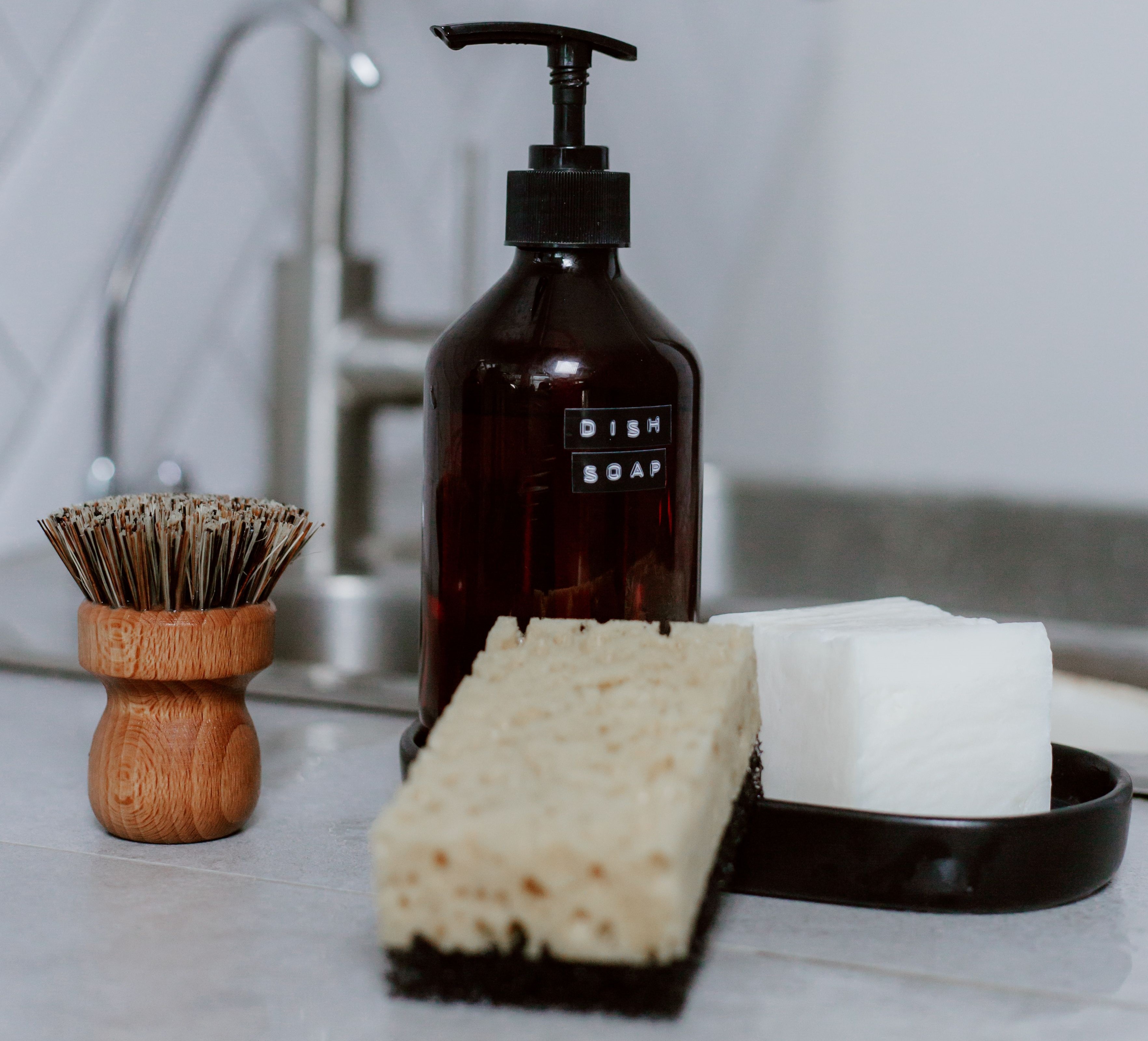 10 Produits de Nettoyage Naturels et Éco-Friendly pour une Maison Propre et Saine