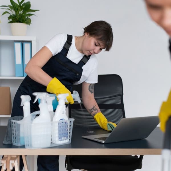 3. Les compétences essentielles pour le métier d'agent de nettoyage