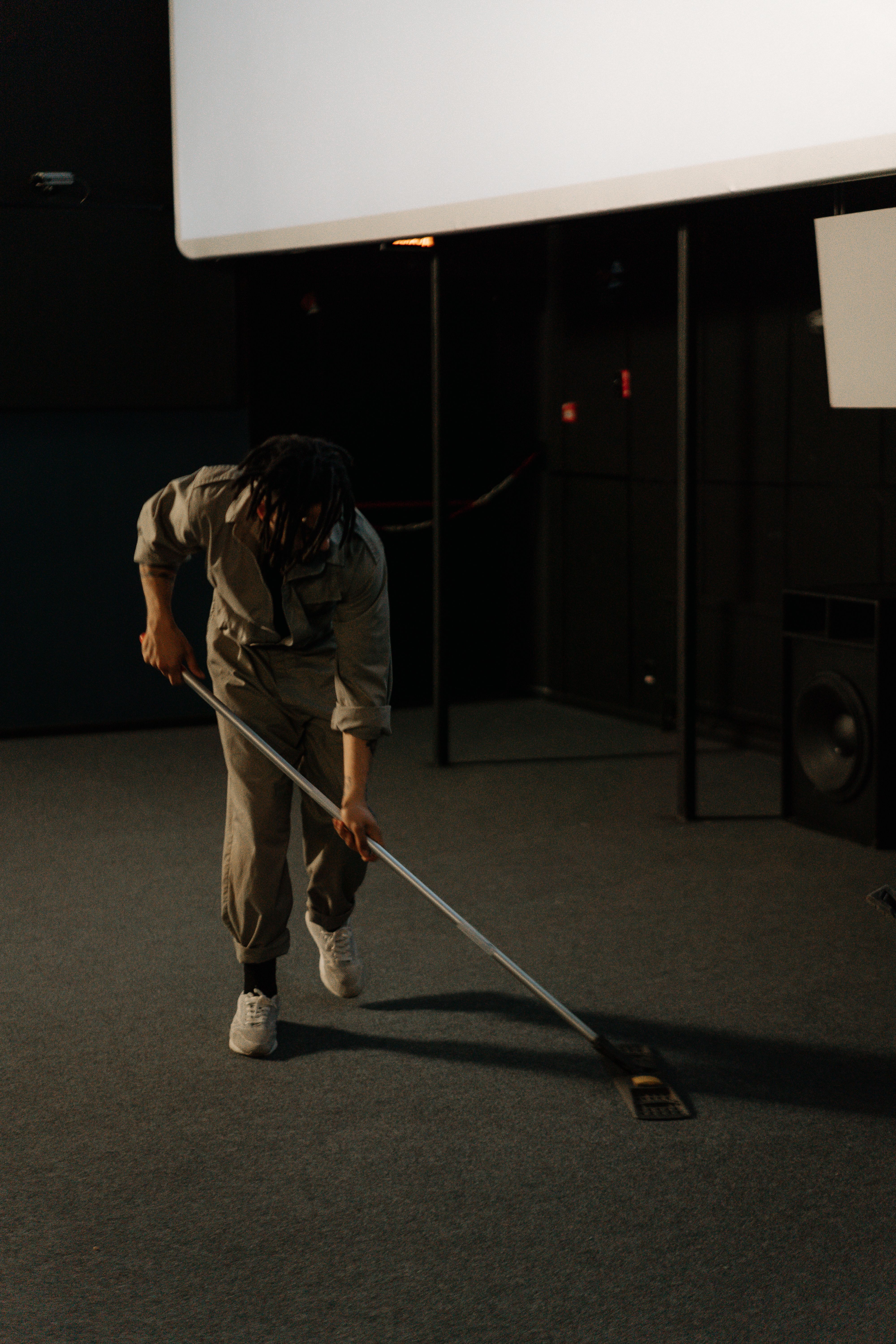 Nettoyage et désinfection du matériel de sport : machines, tapis, poignées, sièges