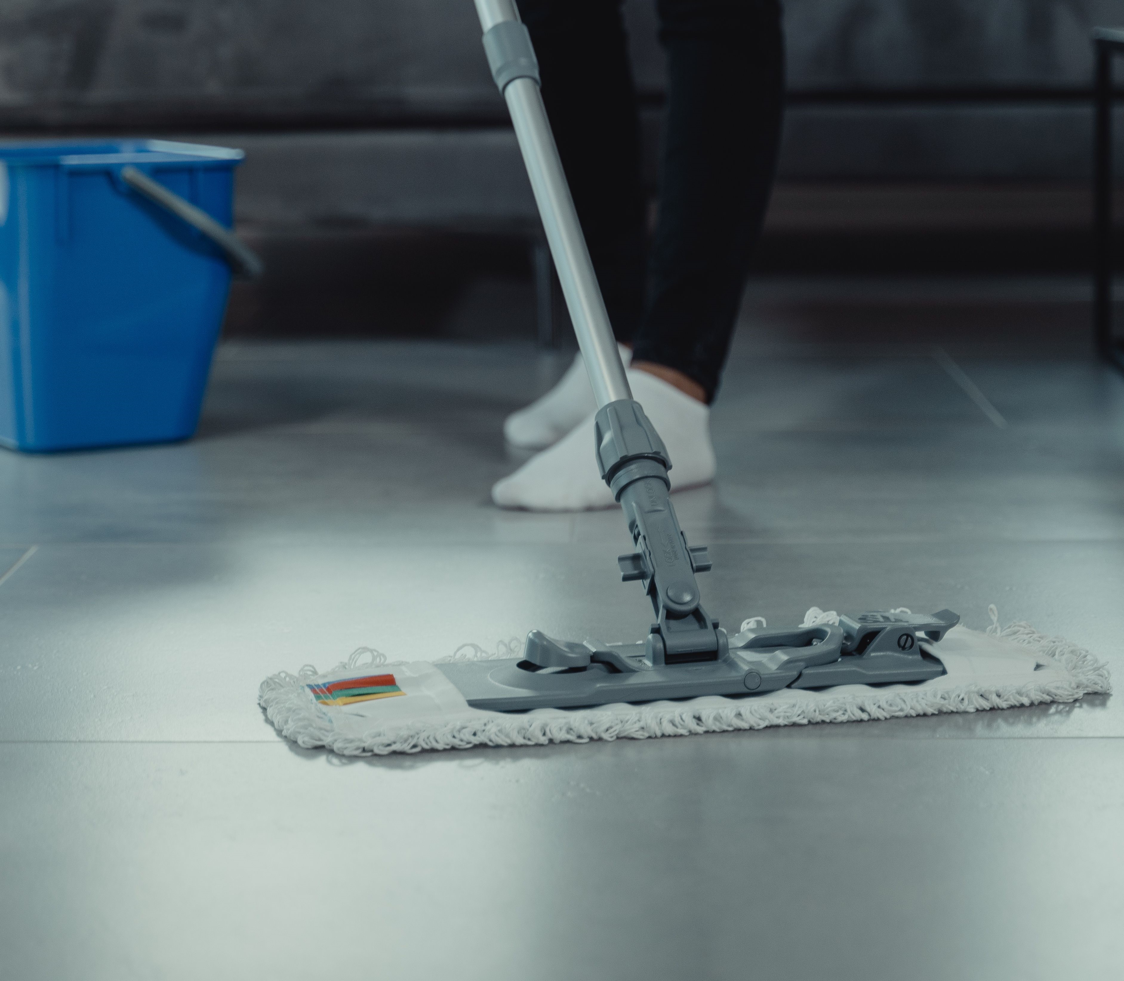 Nettoyant sol : Comment choisir le meilleur produit pour vos surfaces
