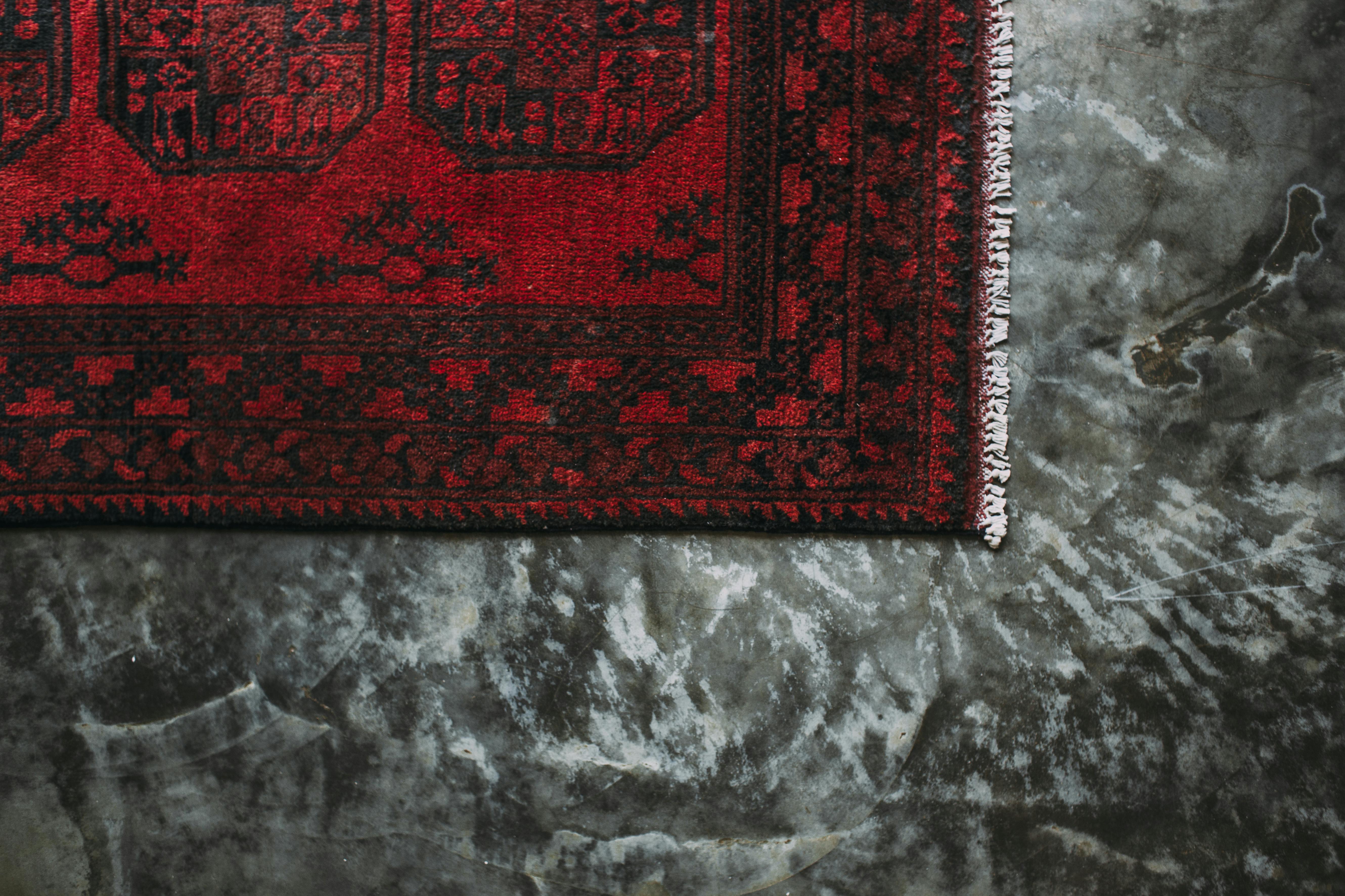 Shampouinage de Tapis : La Méthode Efficace pour Redonner Vie à Vos Sols Textiles