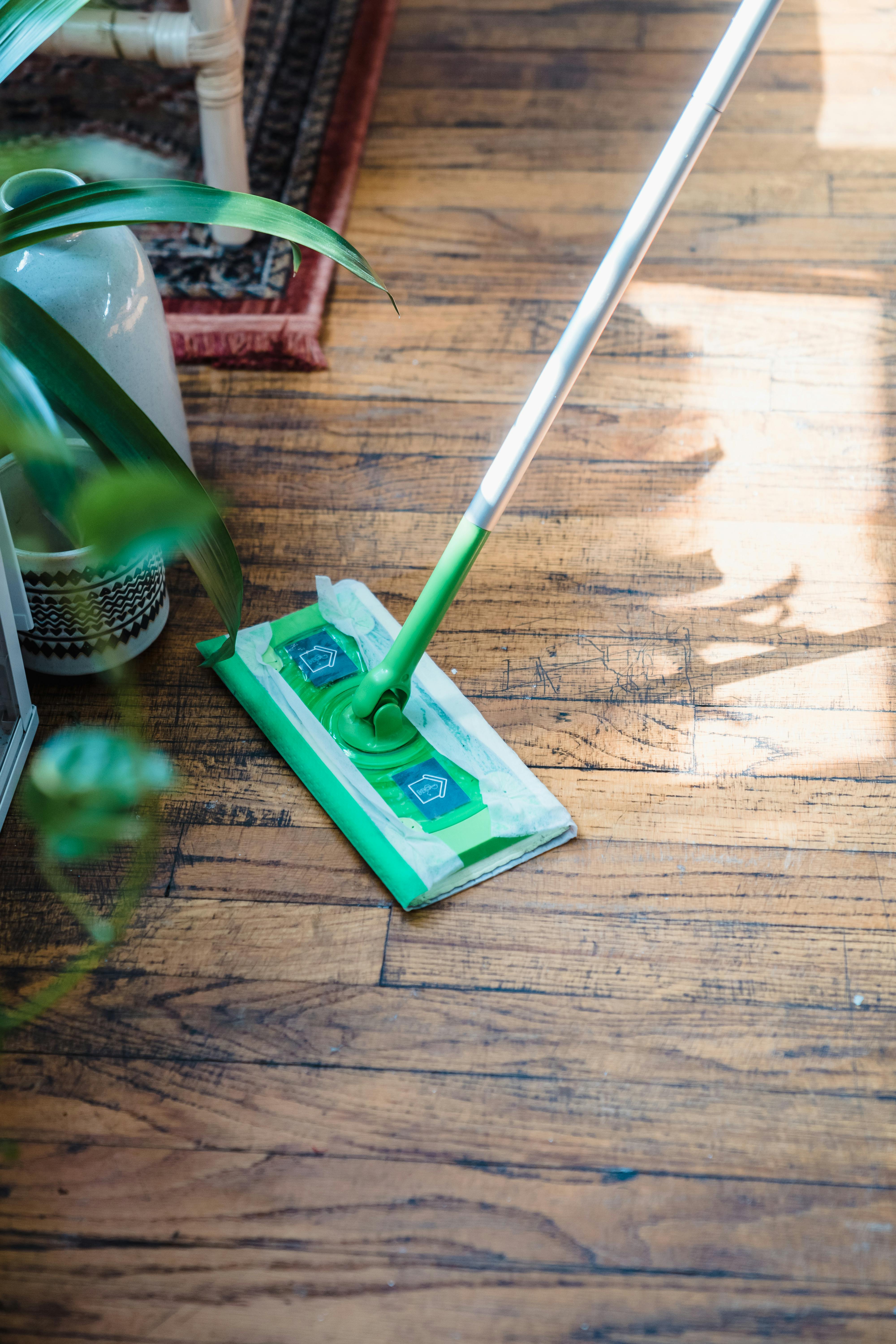 Top 5 des Nettoyants Sols Naturels : Efficacité, Sécurité et Écologie au Rendez-vous