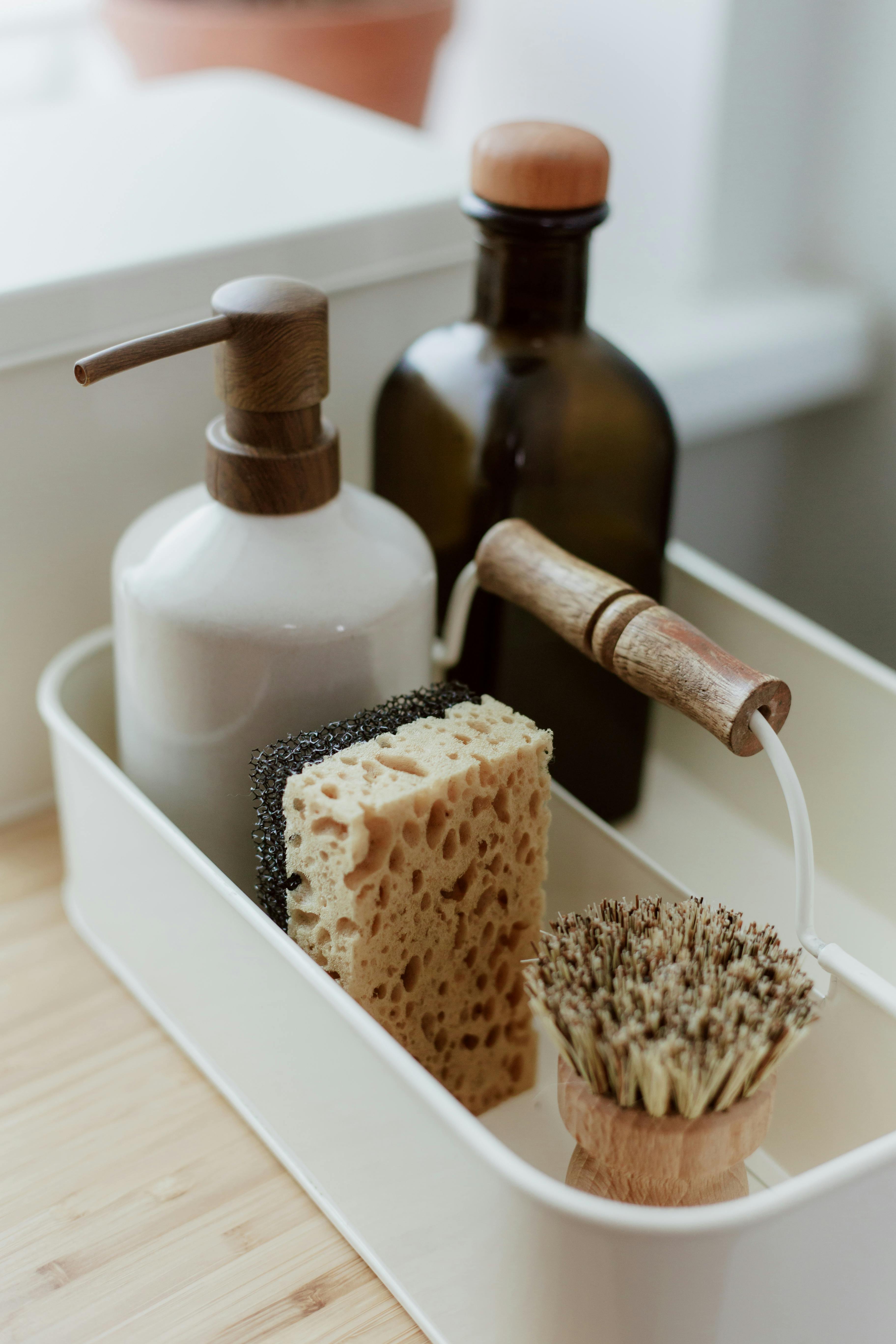 10 Produits de Nettoyage Naturels et Éco-Friendly pour une Maison Propre et Saine