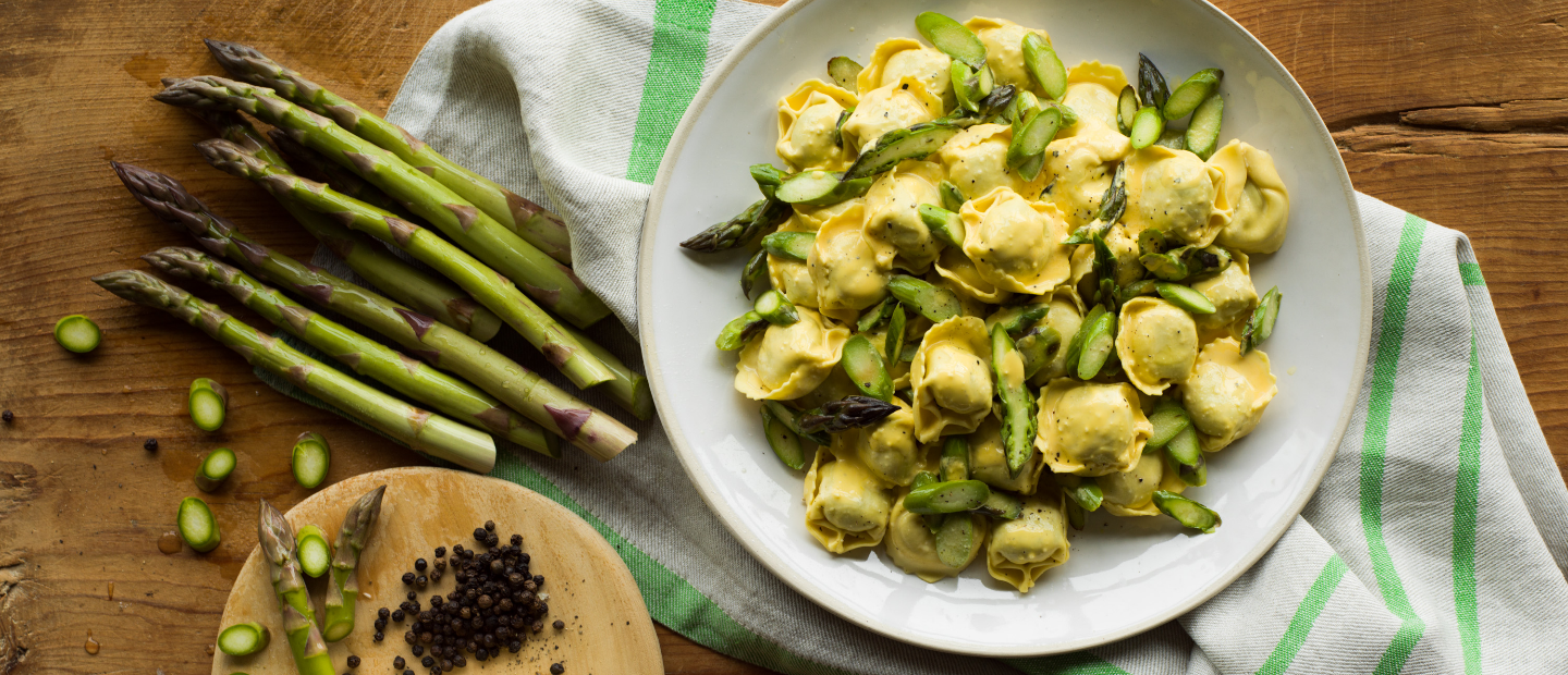 Recipes - Cheese Lovers Tortelloni Carbonara with Asparagus - Giovanni Rana