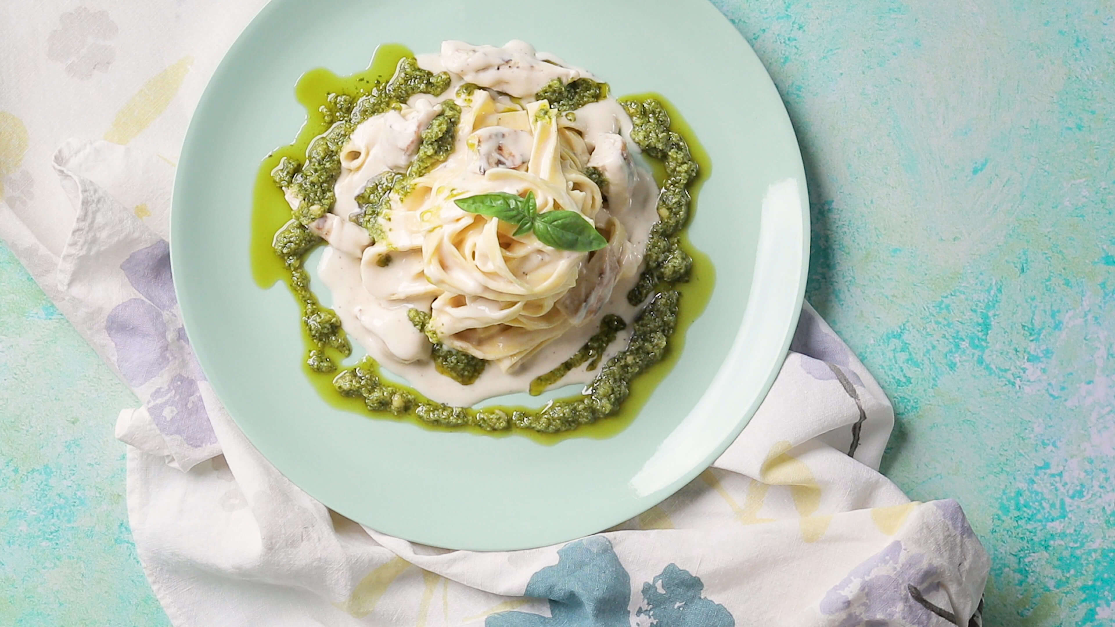 Save on Giovanni Rana Fettuccine Pasta Meal Kit w/Grilled Chicken & Alfredo  Sauce Order Online Delivery