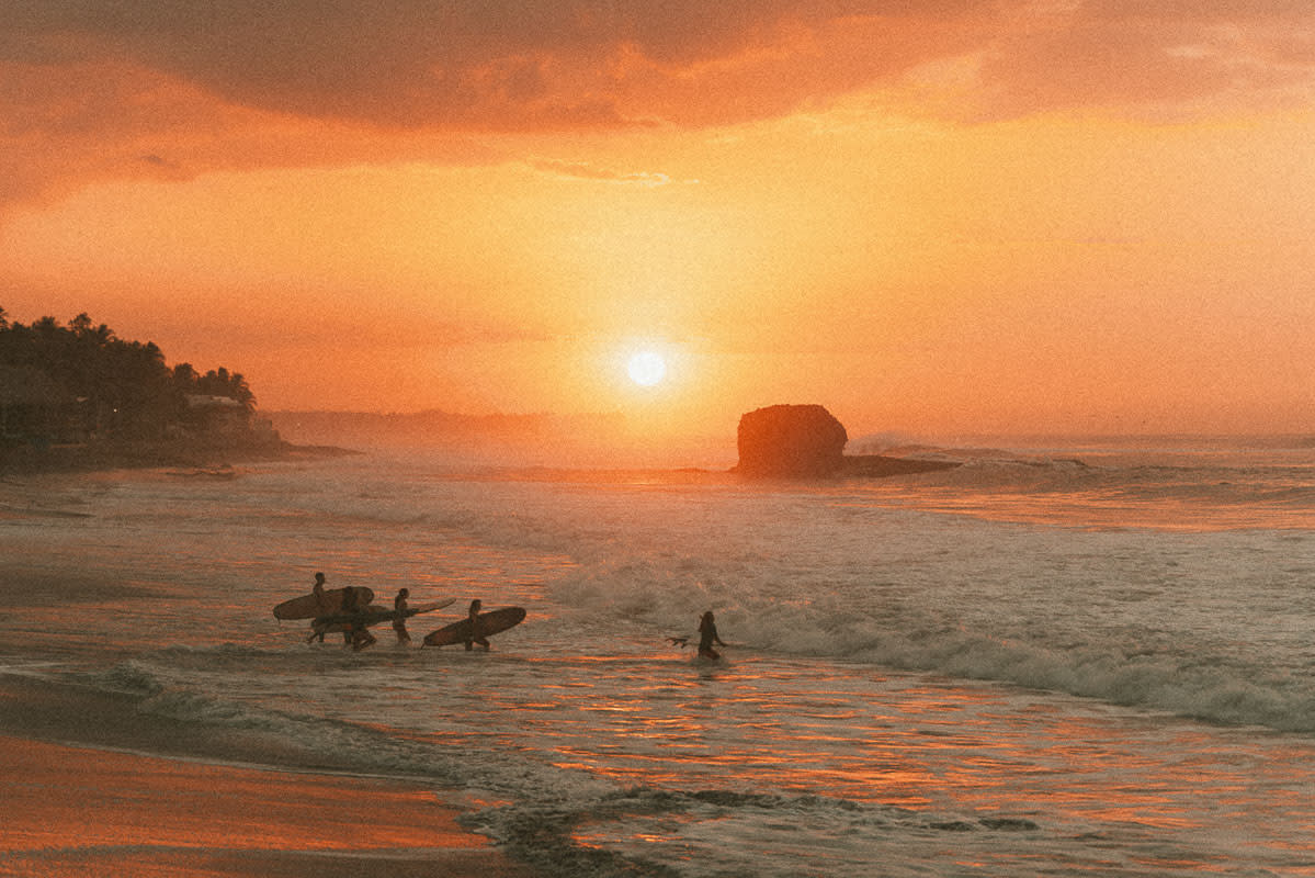 sunset-surf