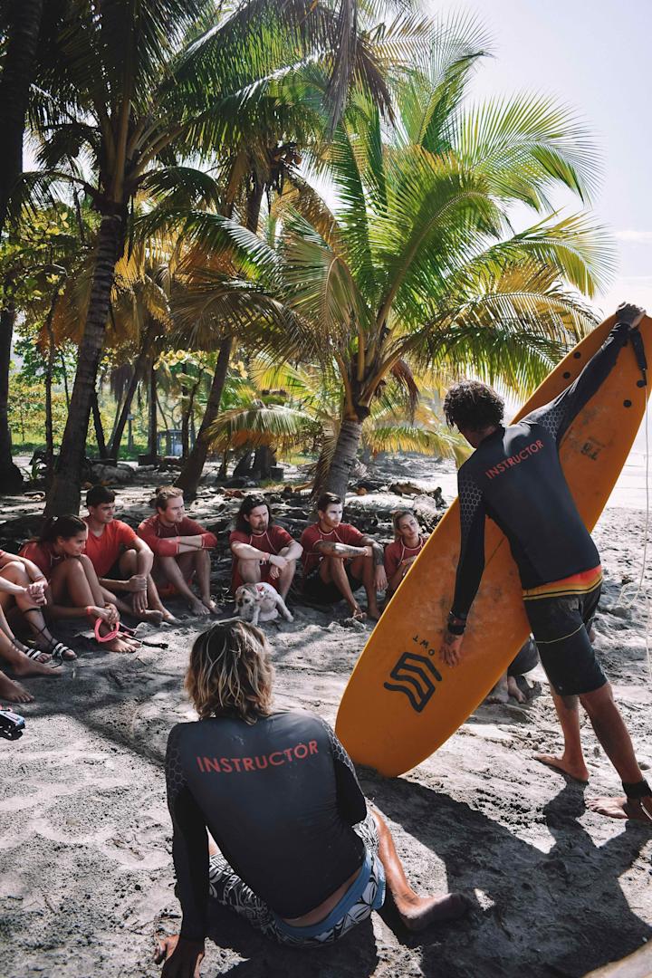 Surf lessons in Costa Rica