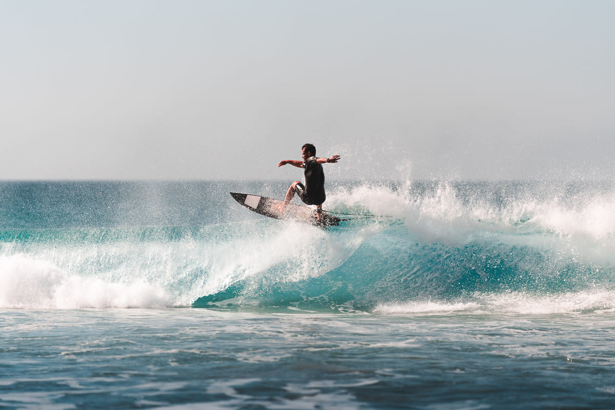 surfer-wave