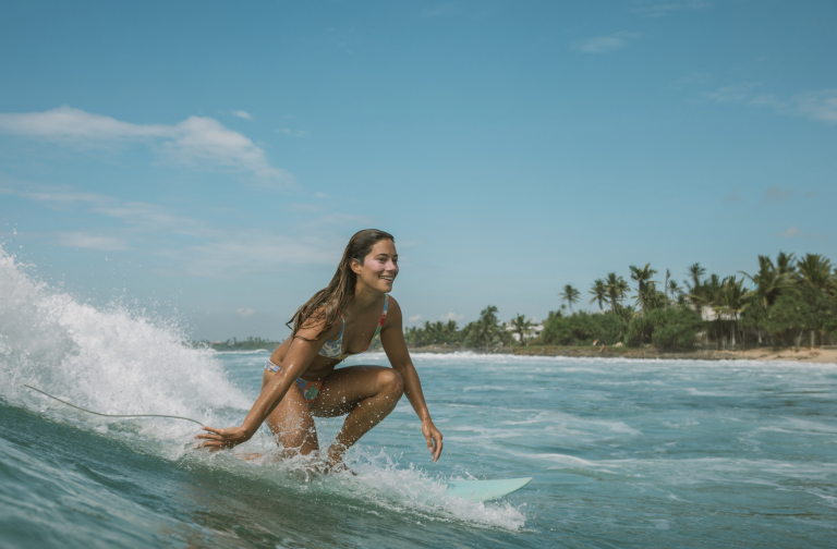 surfing sri lanka wave