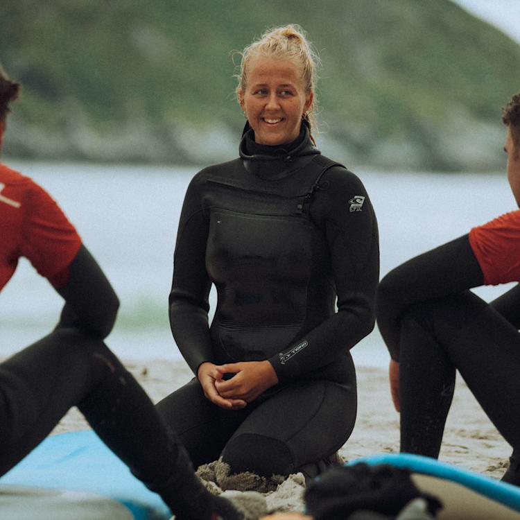 The Wetsuit Guide Choose The Right Wetsuit According To Size Thickness the-wetsuit-guide-choose-the-right-wetsuit-according-to-size-thickness