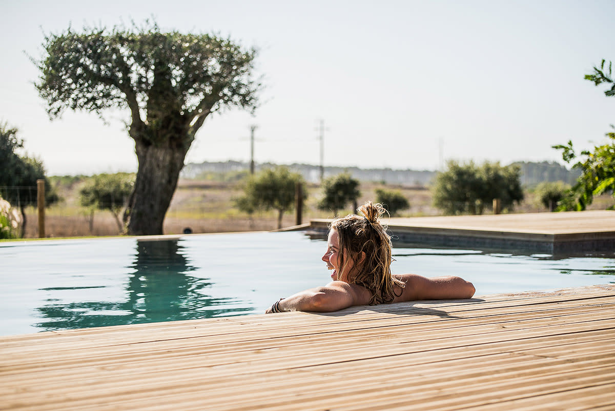 pool at Lapoint surf camp Alentejo