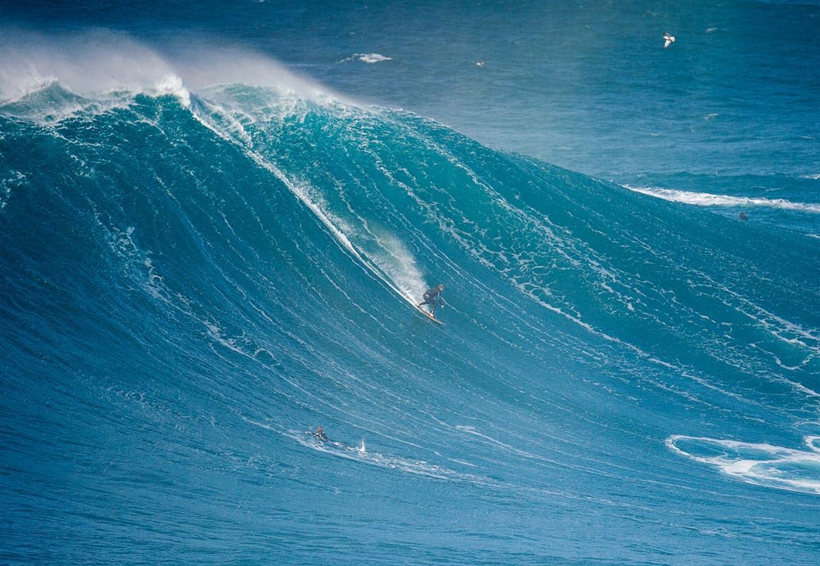 Nazare big wave surfing Portugal 7