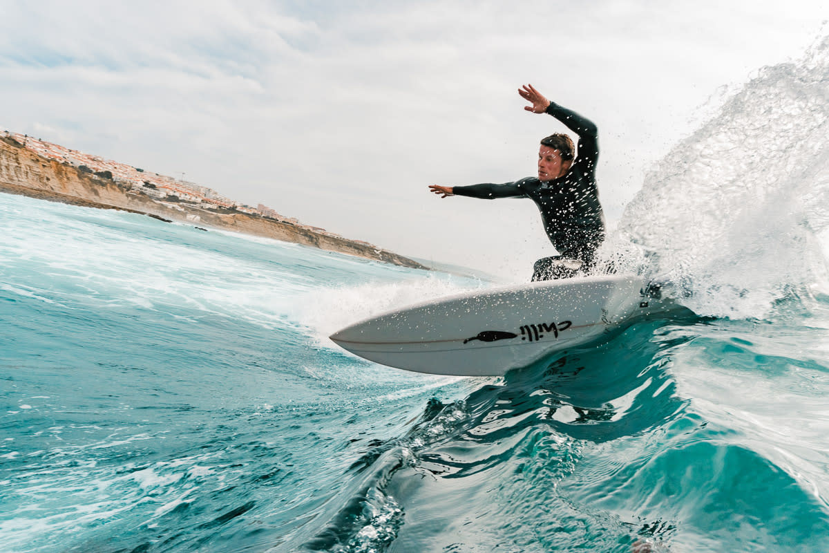 surfer-portugal