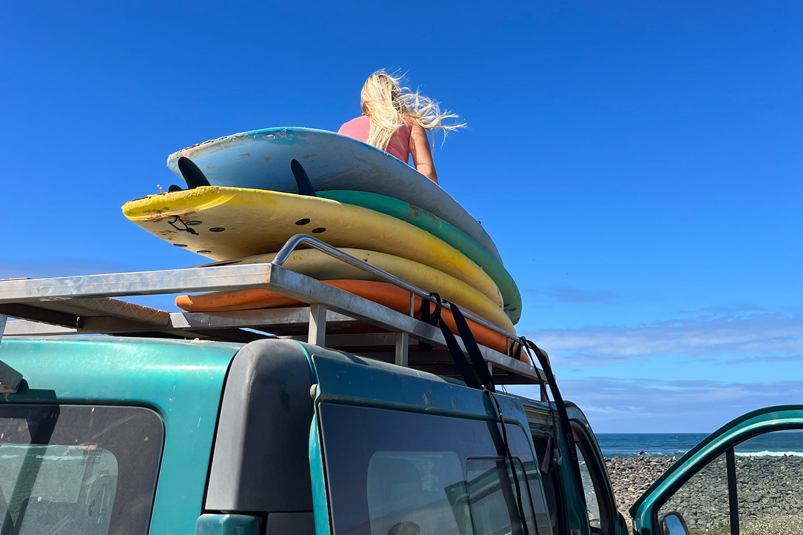 Solo-surf-trip-to-