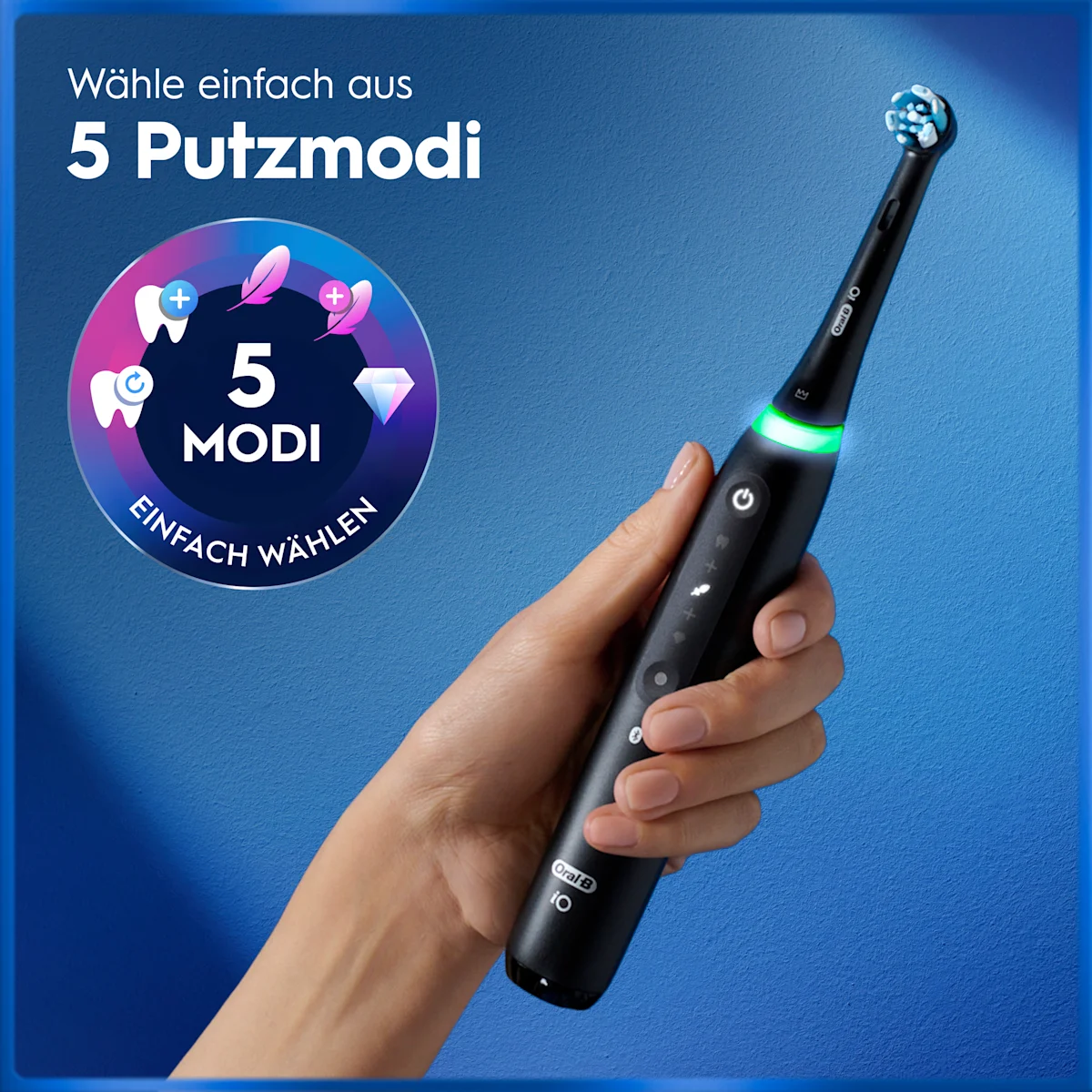 Oral-B iO5 Zahnbürste in Schwarz, zusammen mit Verpackung, Reiseetui und Ladefunktion; mit dem Hinweis Made in Germany.