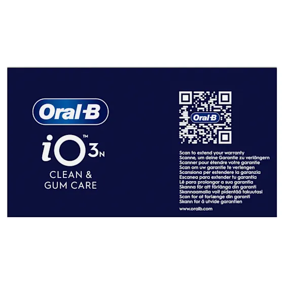 Oral-B iO3 elektrische Zahnbürste mit Verpackung, die die 360° visuelle Andruckkontrolle zur Schonung des Zahnfleisches hervorhebt. Mit Made in Germany Anhänger.