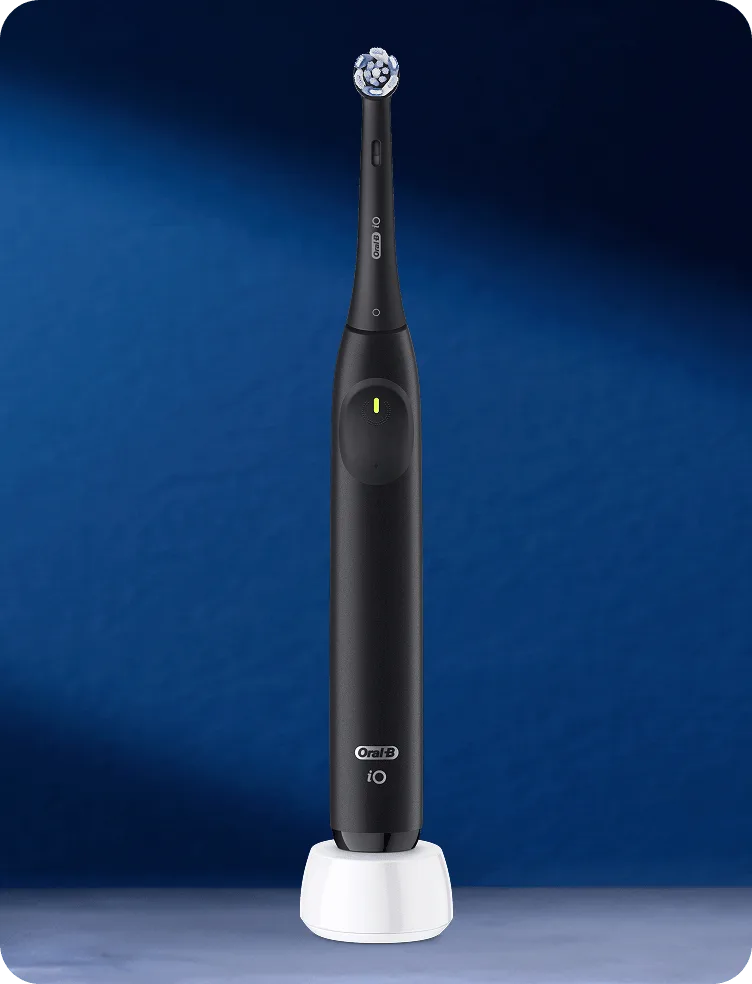 Oral-B iO2 black electric toothbrush with circular brush