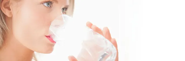 Karies mit Fluoridspülungen vorbeugen