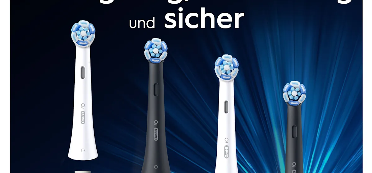 Oral-B iO Ultimative Reinigung, Original Aufsteckbürsten für elektrische Oral-B iO Zahnbürsten, 'Borsten-in-Borsten' Bündel, Schwarz, 2 Stück