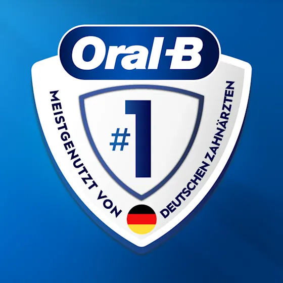 iO3 Bundle: Oral-B iO Series 3 Matt Black mit 2 Ultimative Reinigung Aufsteckbürsten