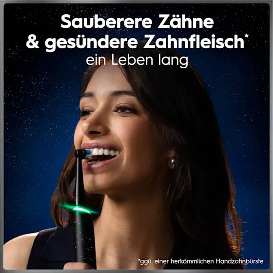 Oral-B iO 10 Ultimate Zahnbürste, mit Verpackung, Lade-Reise-Etui und dem Hinweis Oral-B's beste Zahnbürste.