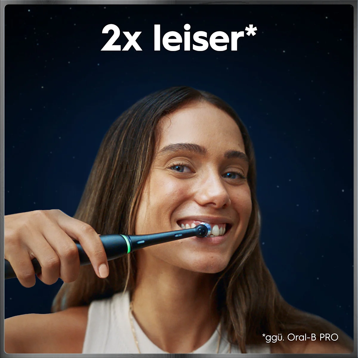 Oral-B iO 10 Ultimate Zahnbürste, mit Verpackung, Lade-Reise-Etui und dem Hinweis Oral-B's beste Zahnbürste.