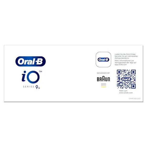 Oral-B iO9 Zahnbürste mit Verpackung, Reise-Etui mit Schnellladestation und „Made in Germany“ Anhänger.
