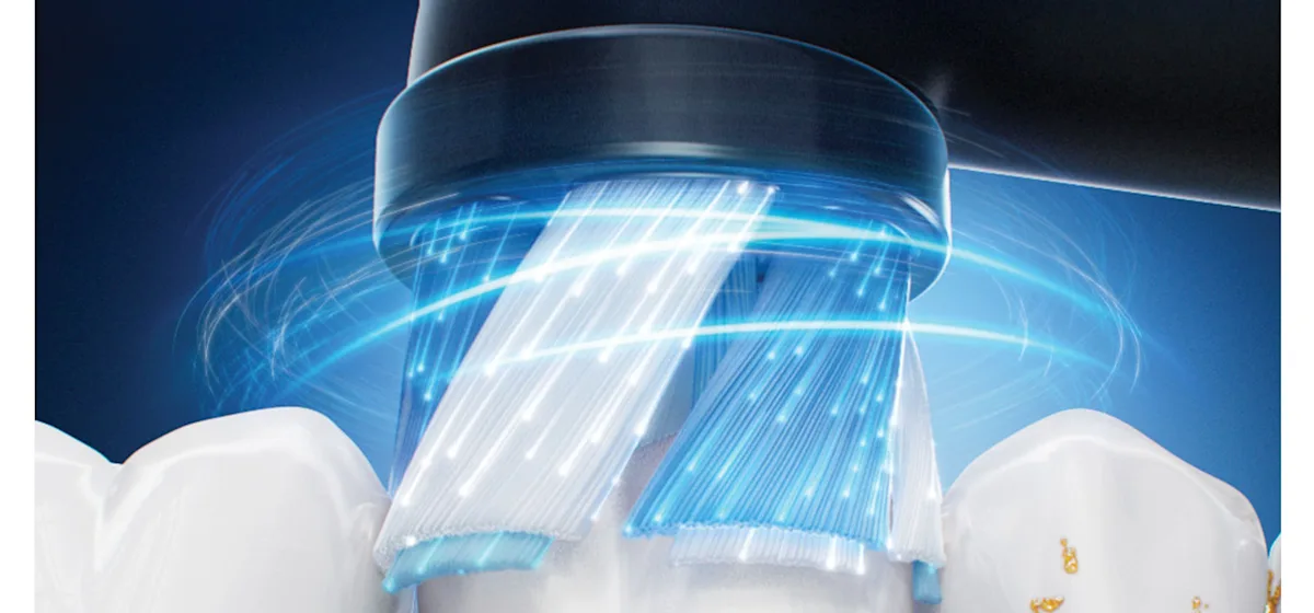 Oral-B iO Ultimative Reinigung, Original Aufsteckbürsten für elektrische Oral-B iO Zahnbürsten, 'Borsten-in-Borsten' Bündel, Schwarz, 10 Stück