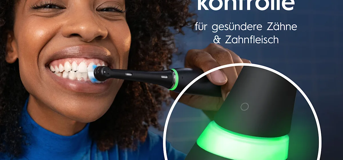 Oral-B iO 6 Zahnbürsten-Duo mit interaktivem Display für angeleitetes Putzen und dem Hinweis "Made in Germany".