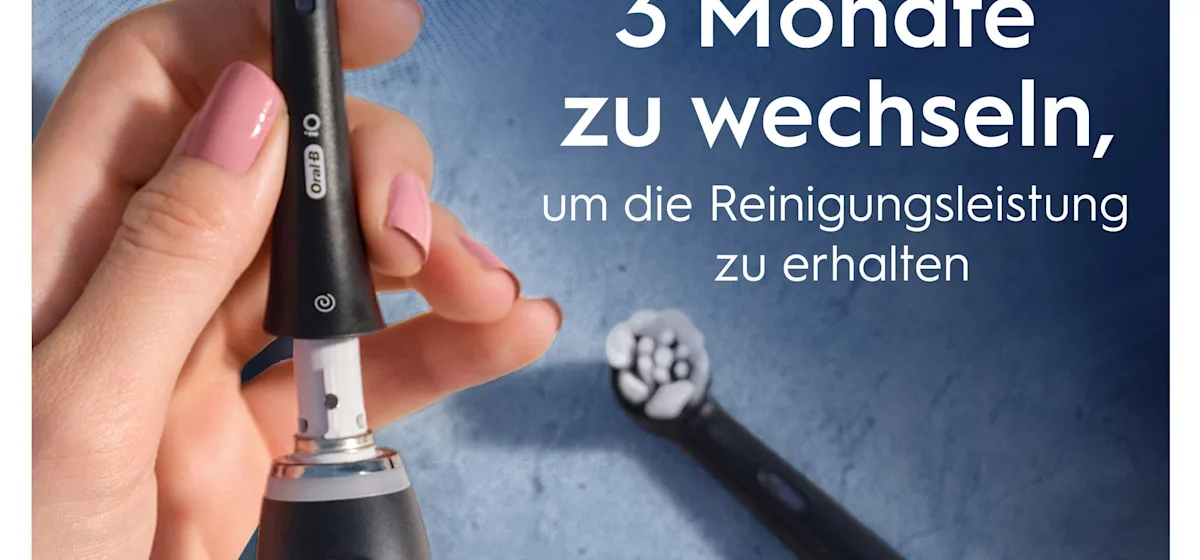 Oral-B iO Ultimative Reinigung, Original Aufsteckbürsten für elektrische Oral-B iO Zahnbürsten, 'Borsten-in-Borsten' Bündel, Schwarz, 10 Stück