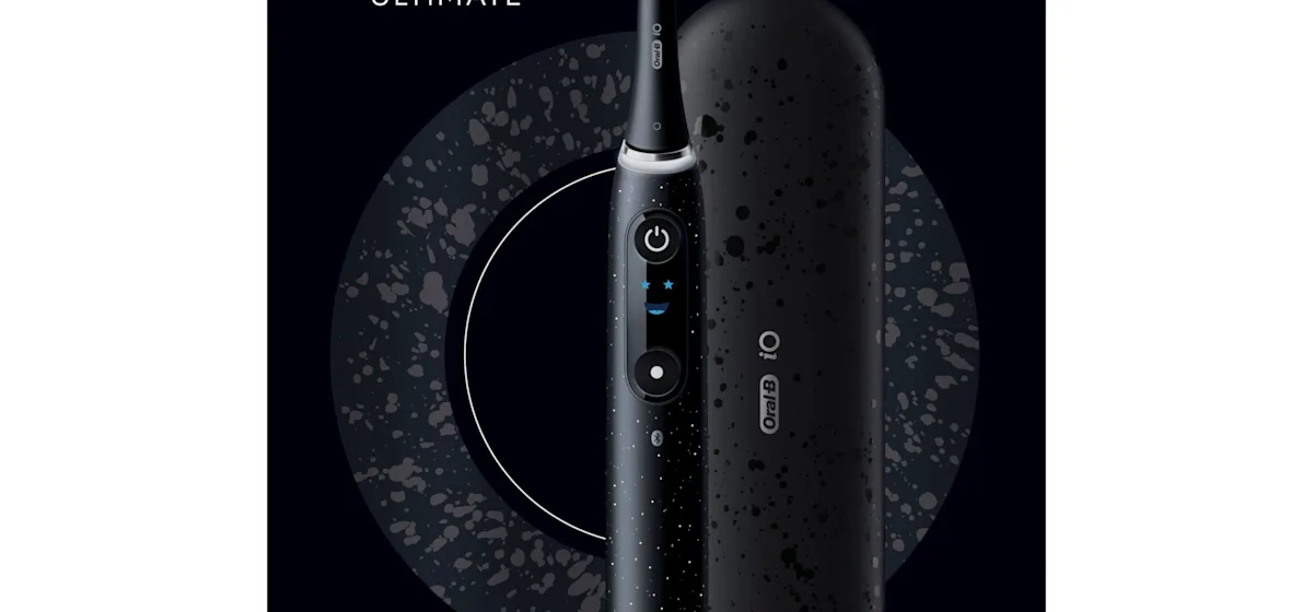Oral-B iO 10 Ultimate Zahnbürste, mit Verpackung und Zubehör, hervorgehoben als Oral-B's beste Zahnbürste.