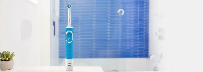 Batteriebetriebene Zahnbürsten vs. elektrische Zahnbürsten 